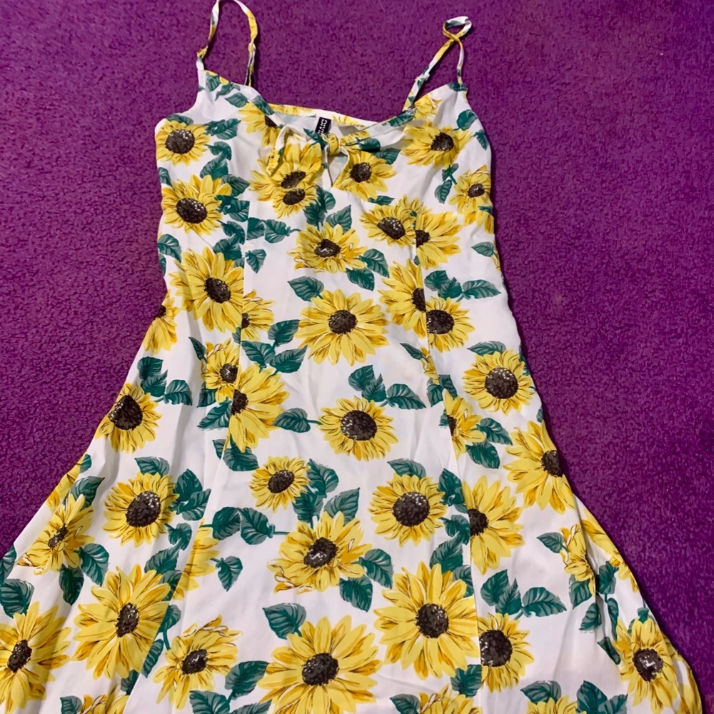H&M SO CUTE Sunflower Dress